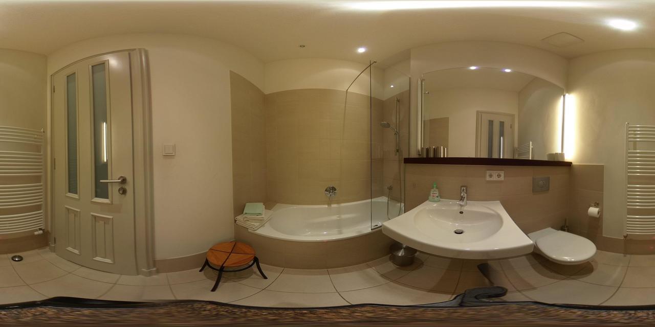 Ferienwohnung Leipzig Flossplatz Екстер'єр фото